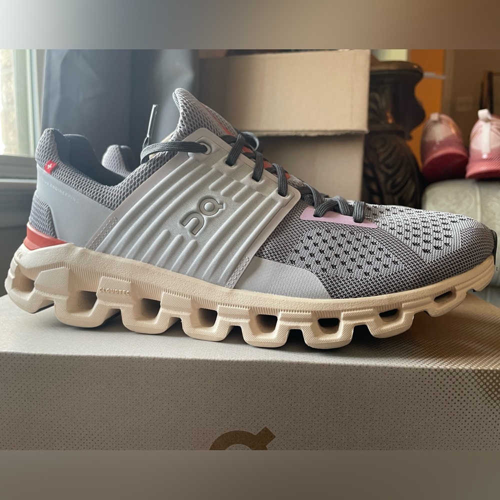 On Cloud ON Women’s Cloudswift Gray Size 10 Shoes